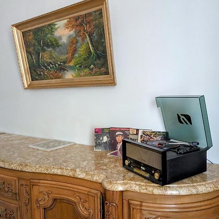 Maison De Style Tout Confort, Position Ideale, Avec Clim Et Petit Exterieur Оранж Экстерьер фото