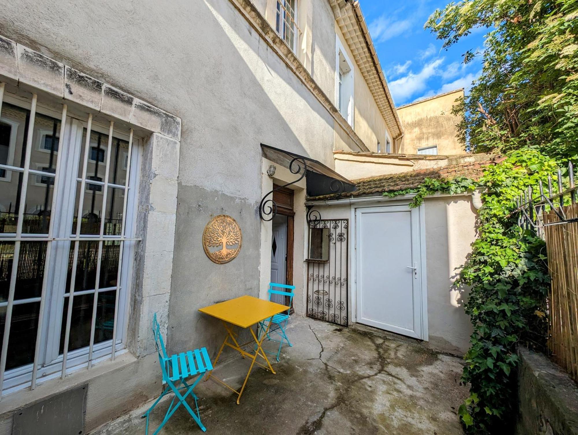 Maison De Style Tout Confort, Position Ideale, Avec Clim Et Petit Exterieur Оранж Экстерьер фото